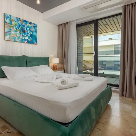 Astria Valencia - Complex Novum Apartment